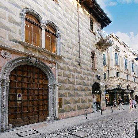 Palazzo Confalonieri Da Lisca Верона Екстер'єр фото