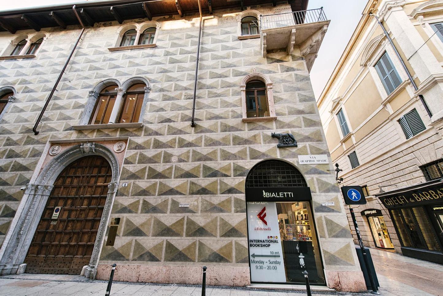 Palazzo Confalonieri Da Lisca Верона Екстер'єр фото